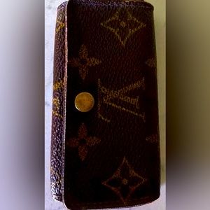 Bundle. 4 w/ 😇 symbol for 20% promo - LV MONOGRAM KEYHOLDER pouch preloved